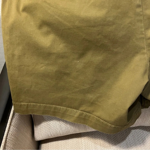 Banana Republic size 10 military desert green shorts - Picture 11 of 12